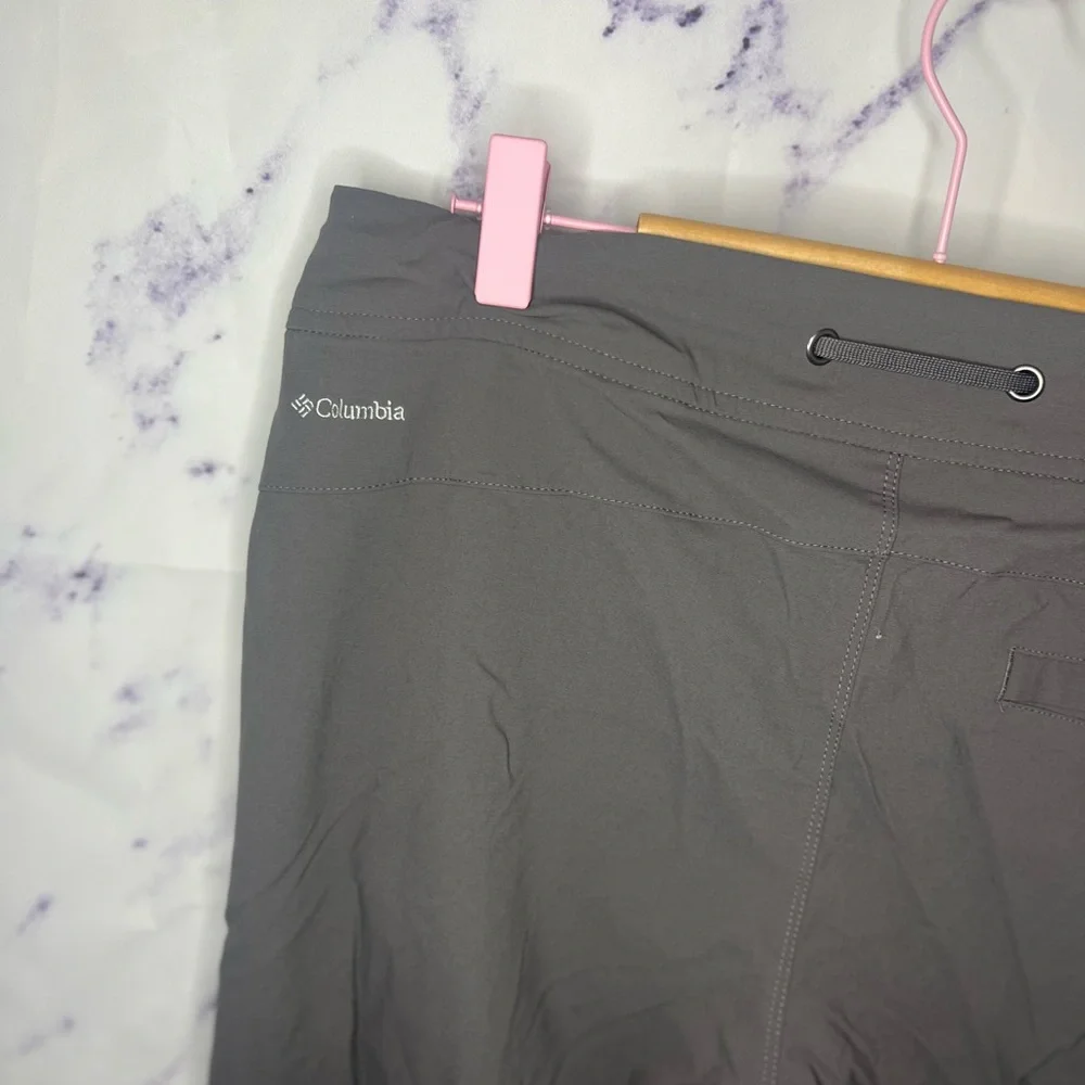 Columbia Women’s Omni Shield Advanced Repellency Active Wear Pants Sz 10 - Picture 5 of 5